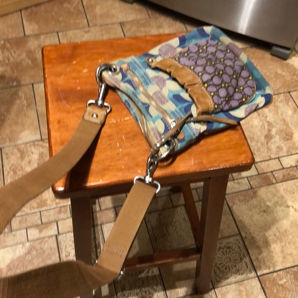 FOSSIL CANVAS & LEATHER CROSSBODY - Picture 6 of 8